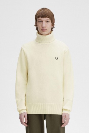Fred Perry Gestrickt Roll Neck Jumper Strickwaren Herren Ecru | CHCVG23913