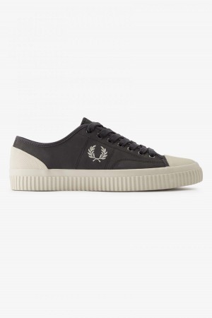Fred Perry Low Hughes Schuhe Herren Gunmetal / Ecru | CHZDE40783