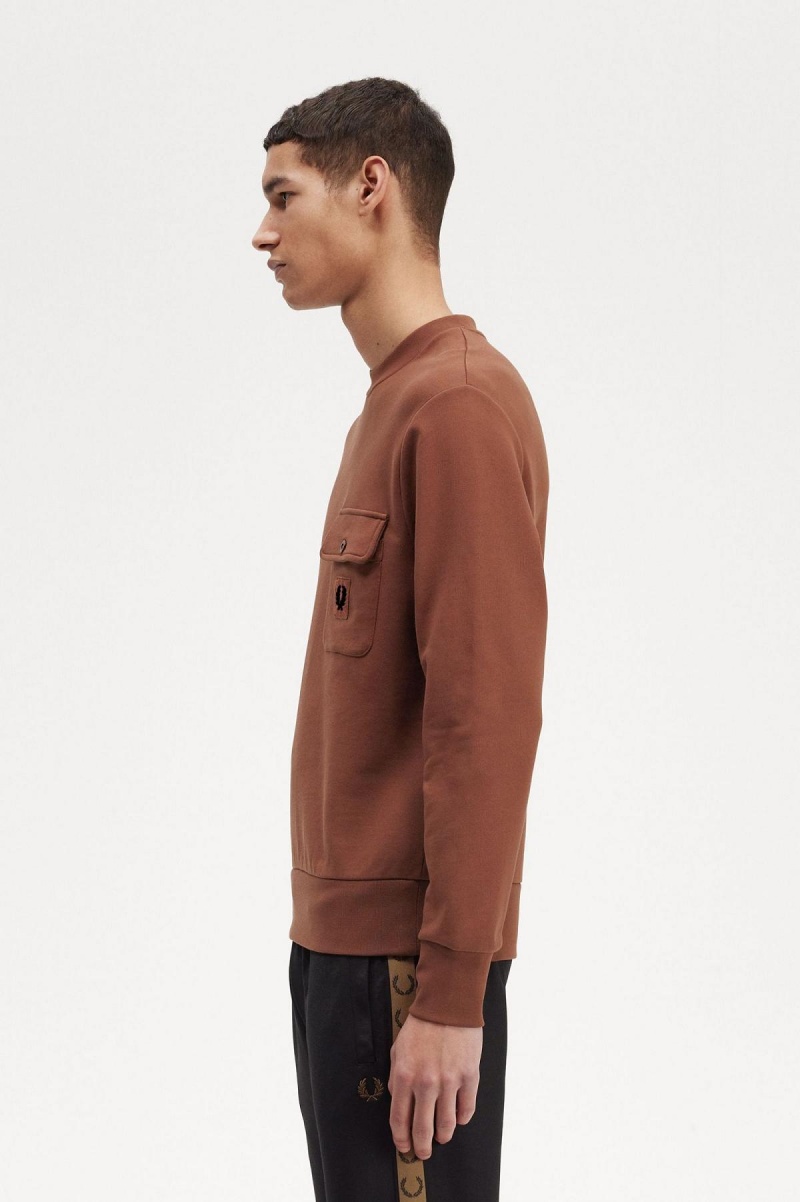Fred Perry Badge Detail Crew Neck Sweatshirts Herren Braun | LCHTR58300