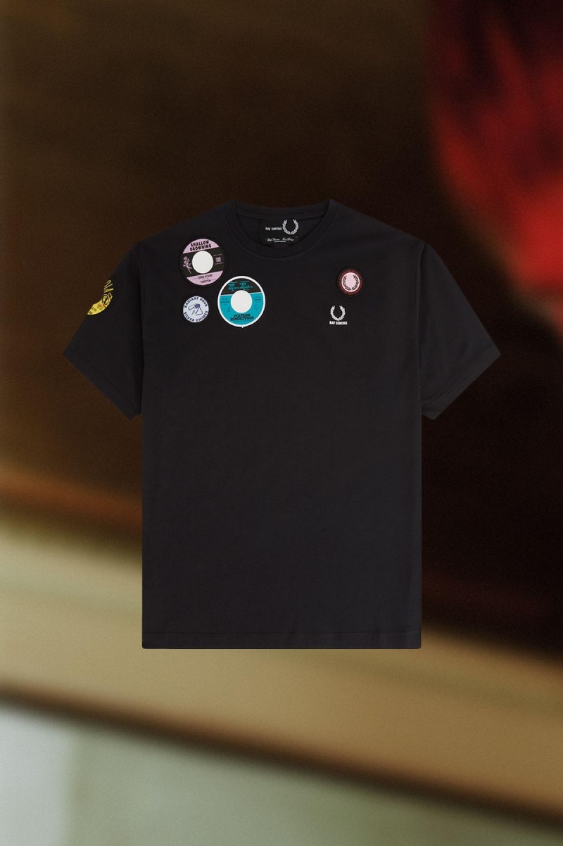 Fred Perry Oversized Patch Detail T-shirts Herren Schwarz | CHJZR49611