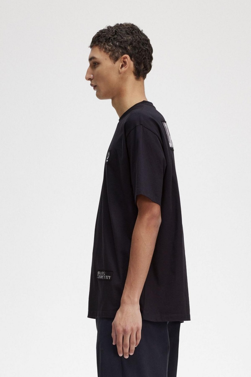 Fred Perry Printed Patch Relaxed T-shirts Herren Schwarz | PCHER38069