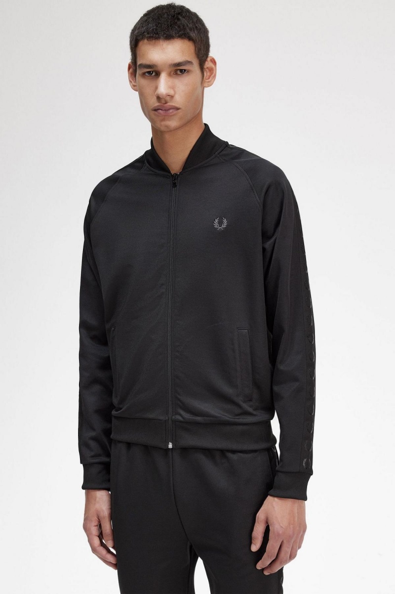 Fred Perry Tonal Tape Track Jacket Trainingsanzug Herren Schwarz | PCHER18025